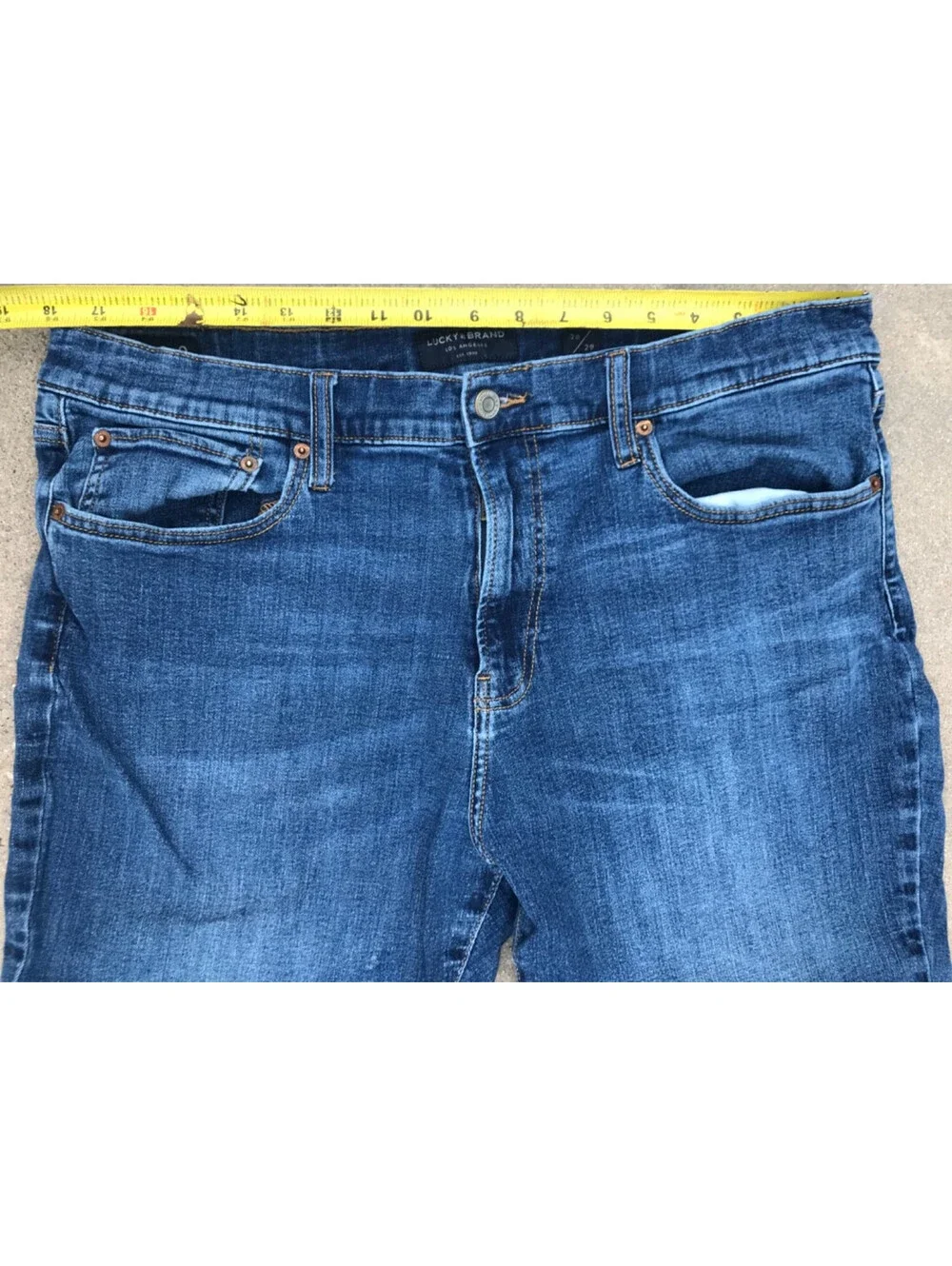 Lucky Brand 410 Athletic Slim Jeans Mens 38x29 Medium Wash Denim Casual Stretch